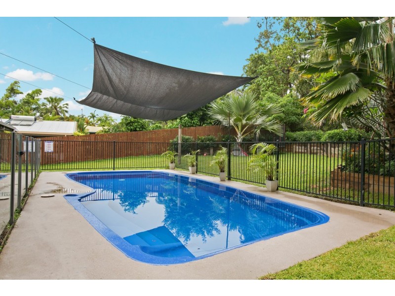 4 Forum Close, Mooroobool QLD 4870