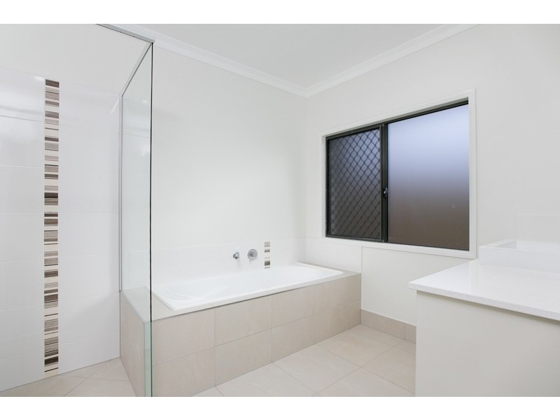 3 Elderberry Avenue, Bentley Park QLD 4869