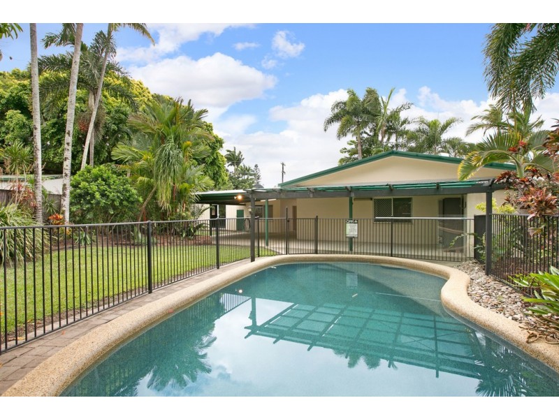 39 Dunbar Street, Mooroobool QLD 4870