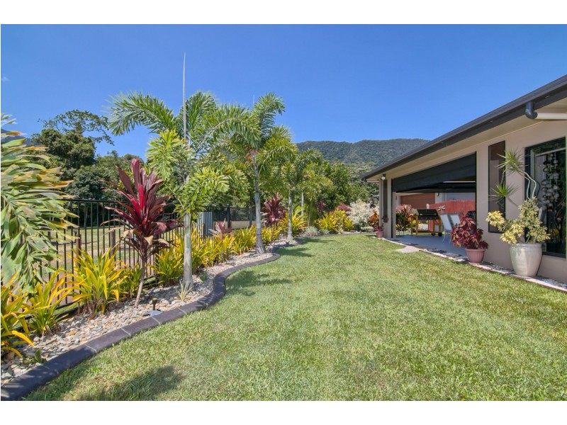 11 Shelbourne Street, Bentley Park QLD 4869