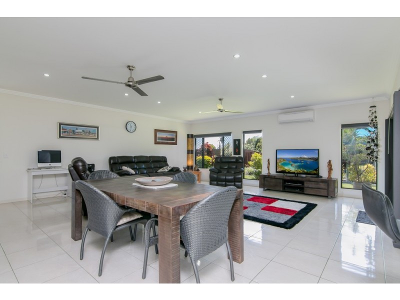 11 Shelbourne Street, Bentley Park QLD 4869