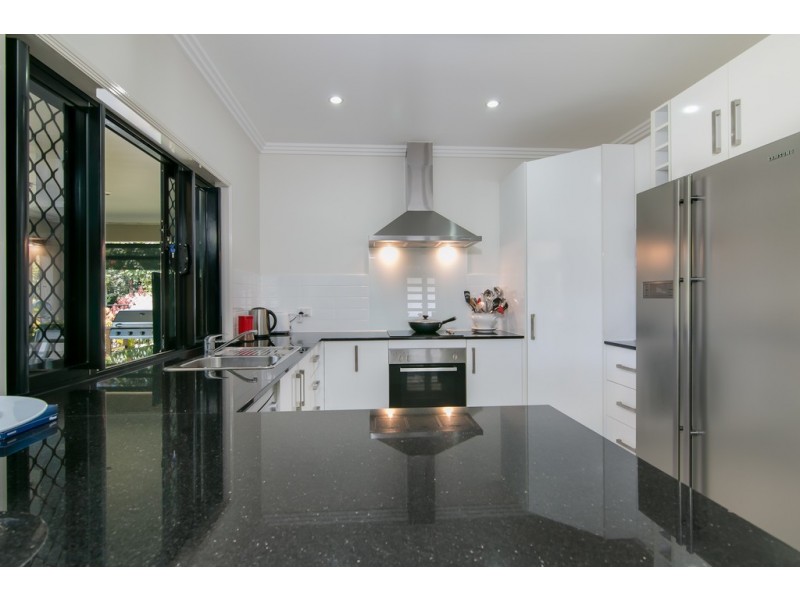 11 Shelbourne Street, Bentley Park QLD 4869