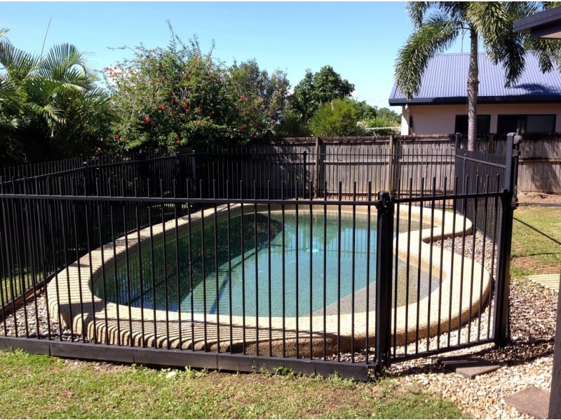 22 Lucy Close, Kanimbla QLD 4870