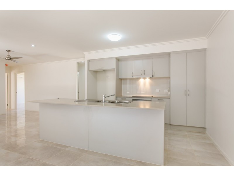 42 Ainscow Drive, Bentley Park QLD 4869