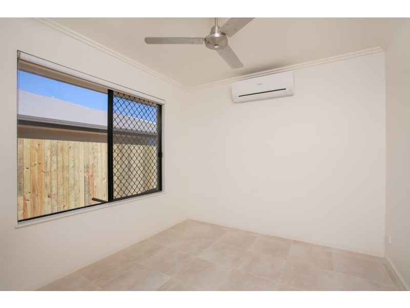 42 Ainscow Drive, Bentley Park QLD 4869
