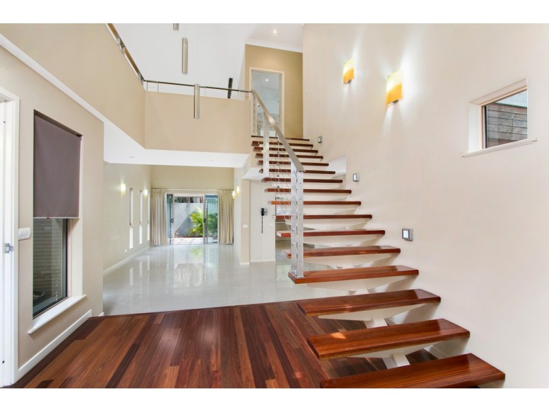 1001/12-21 Gregory Street, Westcourt QLD 4870