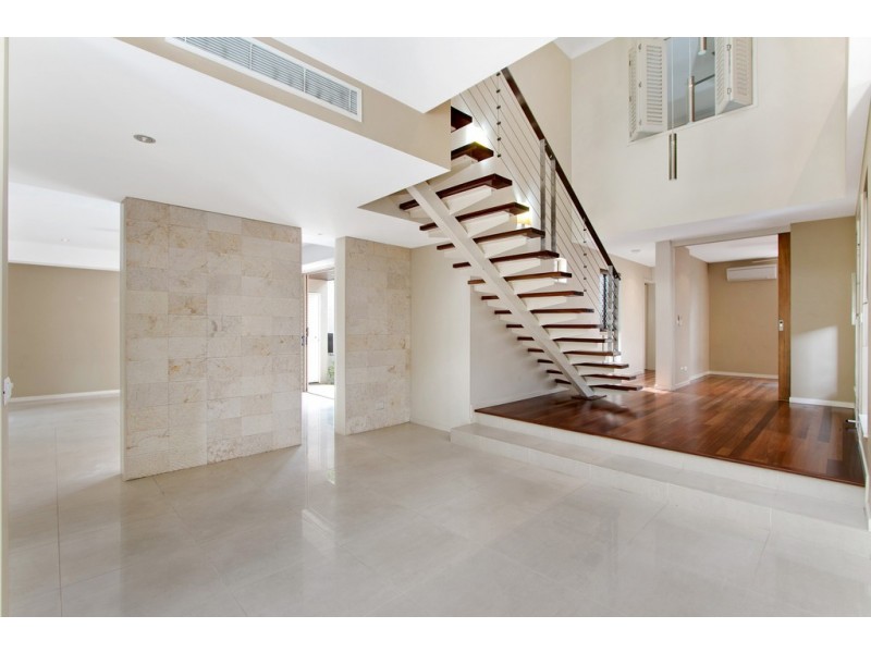 1001/12-21 Gregory Street, Westcourt QLD 4870