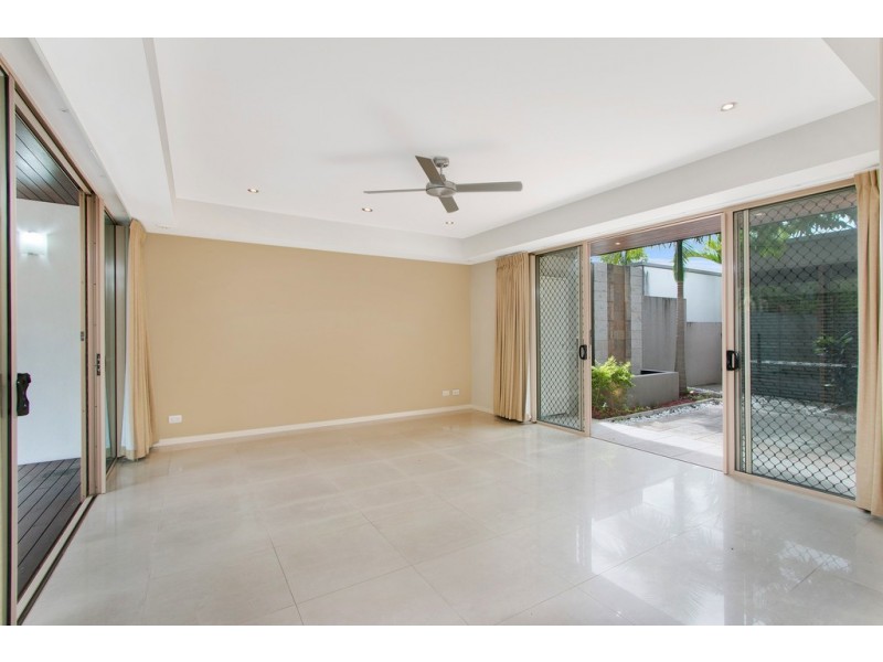 1001/12-21 Gregory Street, Westcourt QLD 4870