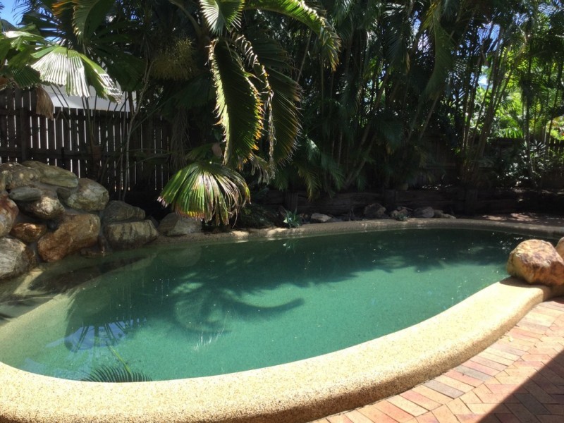 8 Burranong Street, Kewarra Beach QLD 4879