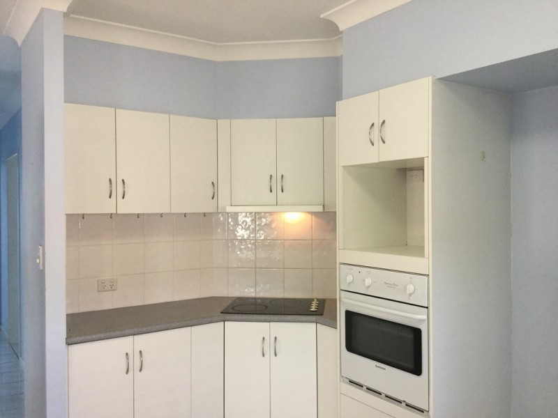 8 Burranong Street, Kewarra Beach QLD 4879