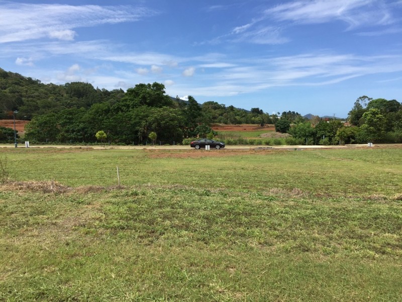 4 Cleveland Court, Redlynch QLD 4870