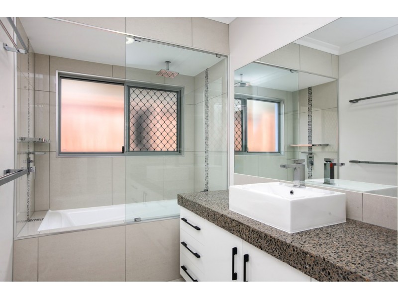 7 Elderberry Avenue, Bentley Park QLD 4869