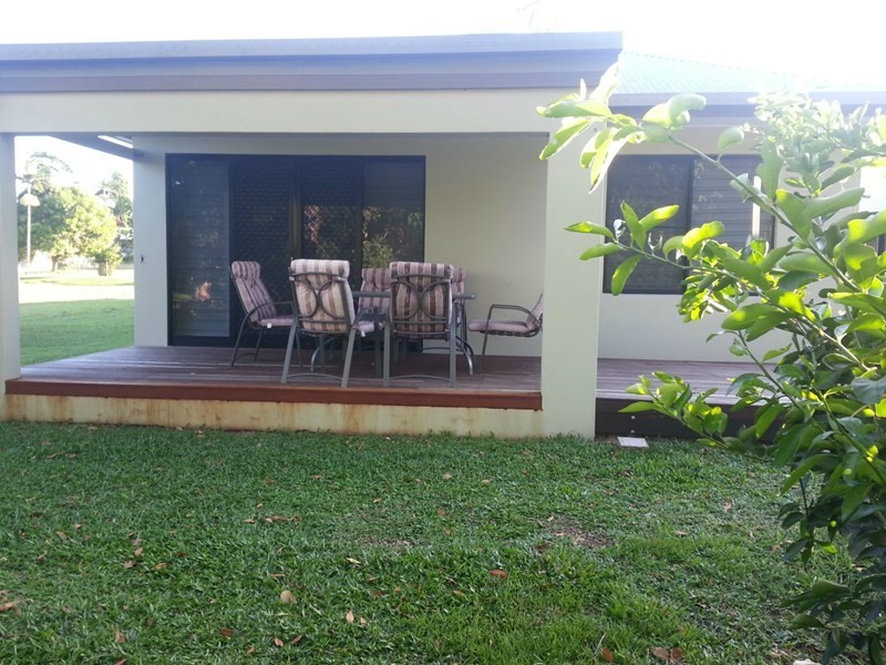 8 Dalgleish Street, Kurrimine Beach QLD 4871