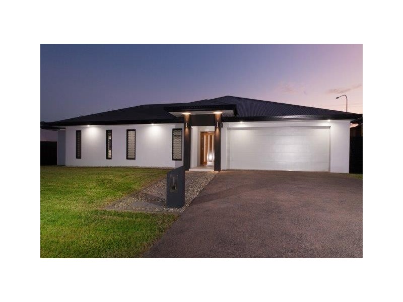 53 Springbrook Avenue, Redlynch QLD 4870