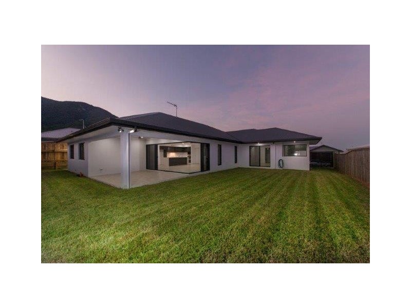 53 Springbrook Avenue, Redlynch QLD 4870