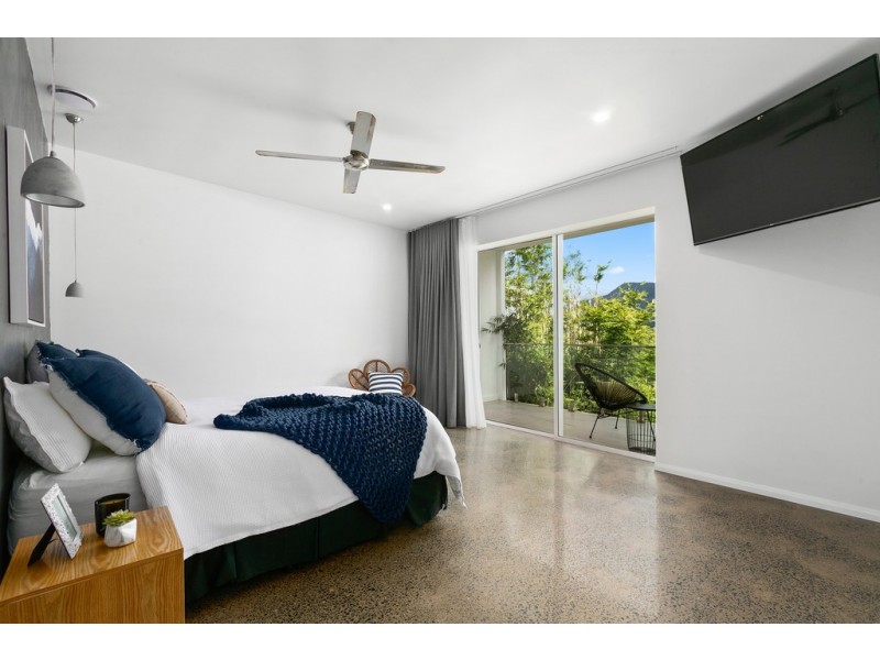 35 Koppen Terrace, Mooroobool QLD 4870