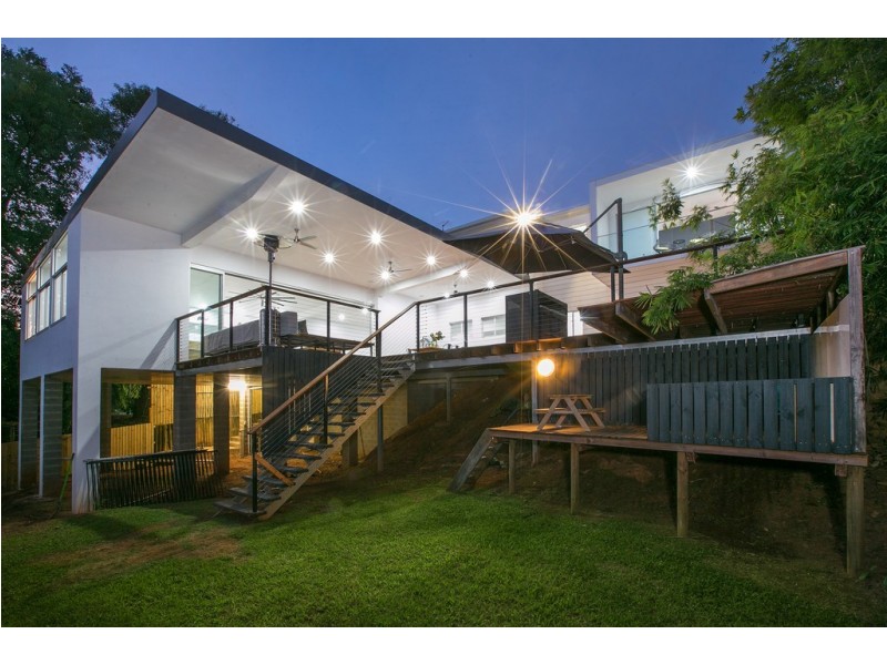 35 Koppen Terrace, Mooroobool QLD 4870