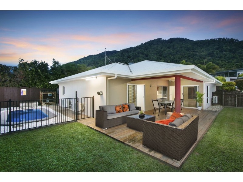 122 McFarlane Drive, Kanimbla QLD 4870