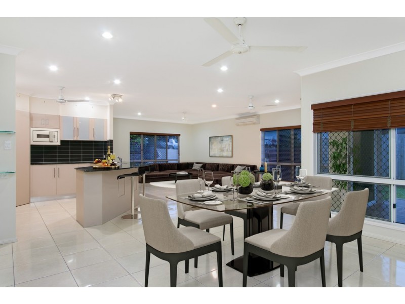 122 McFarlane Drive, Kanimbla QLD 4870