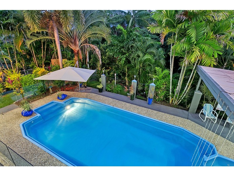 27 Hadrian Avenue, Mooroobool QLD 4870