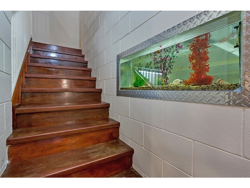 27 Hadrian Avenue, Mooroobool QLD 4870