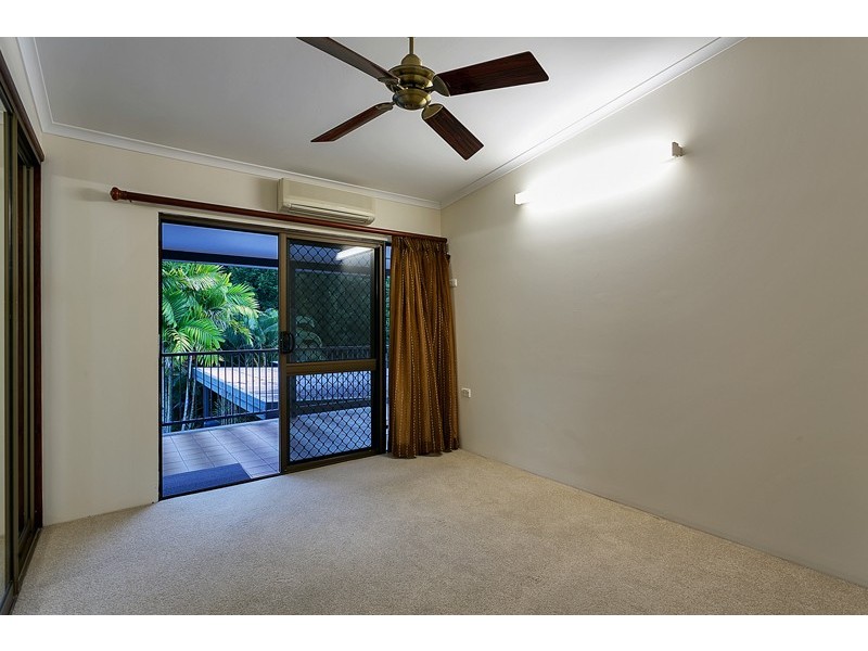 27 Hadrian Avenue, Mooroobool QLD 4870