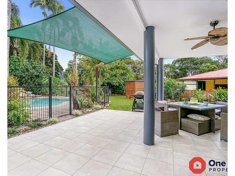 7 Raphis Close, Kamerunga QLD 4870