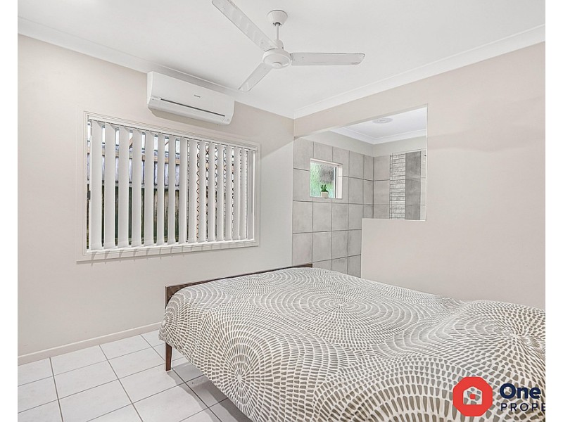 7 Raphis Close, Kamerunga QLD 4870