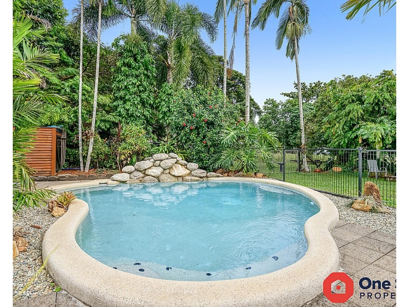 7 Raphis Close, Kamerunga QLD 4870