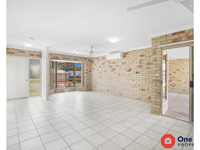 37 Village Terrace, Redlynch QLD 4870