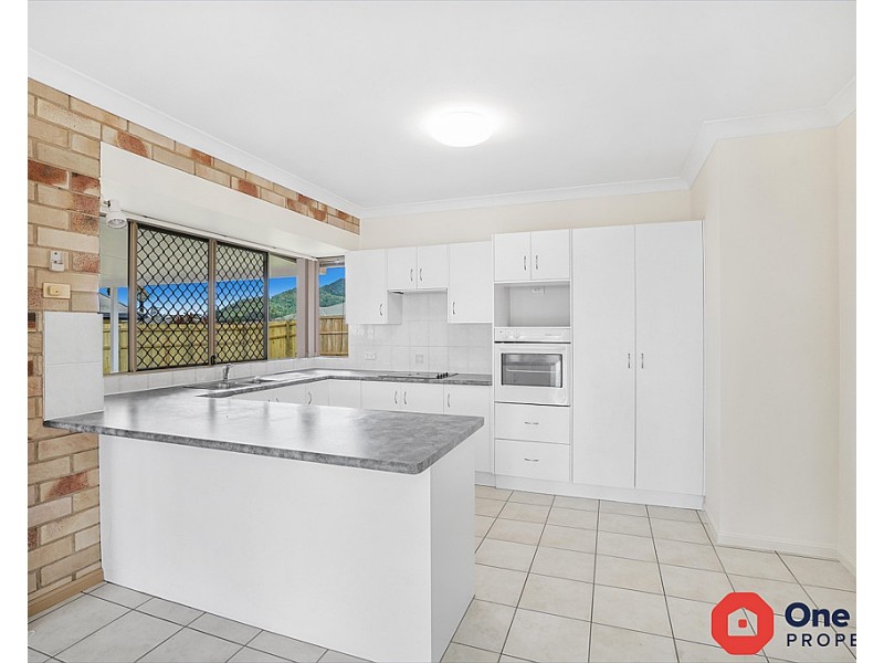 37 Village Terrace, Redlynch QLD 4870