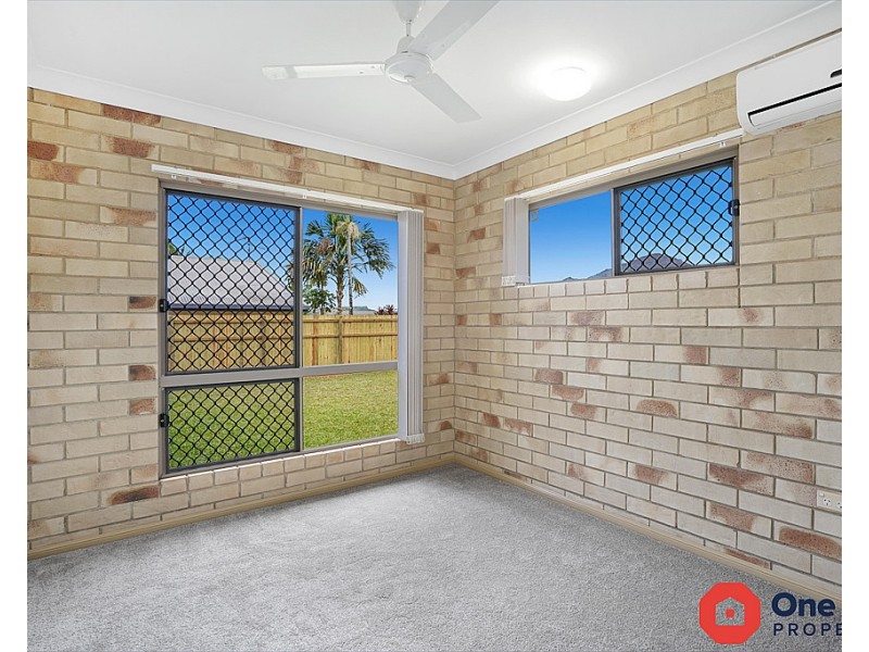 37 Village Terrace, Redlynch QLD 4870