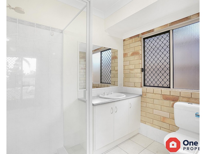 37 Village Terrace, Redlynch QLD 4870