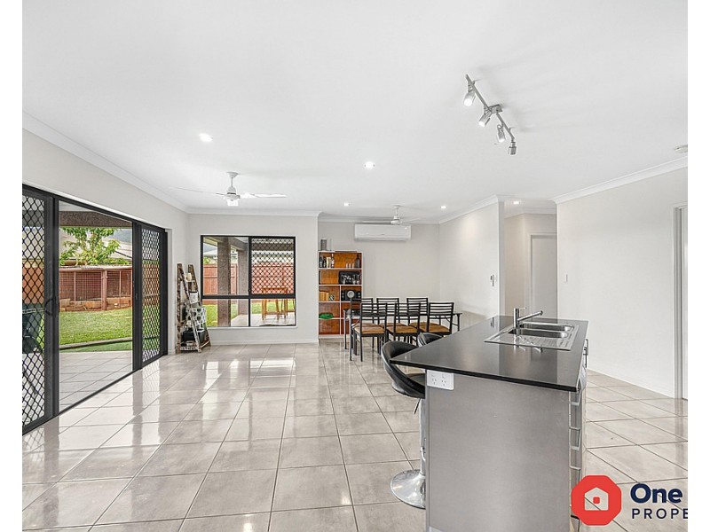 25 Perserverance Street, Redlynch QLD 4870