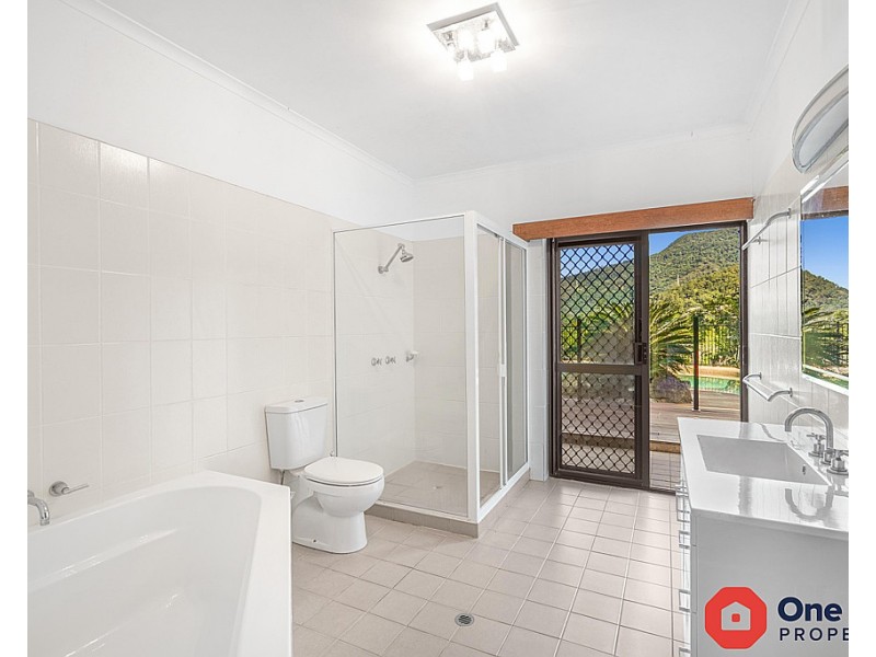 148 Sydney Street, Bayview Heights QLD 4868