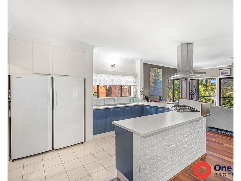 148 Sydney Street, Bayview Heights QLD 4868