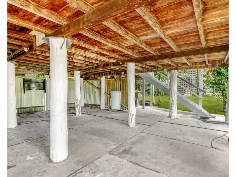 11 Barrett Street, Bungalow QLD 4870