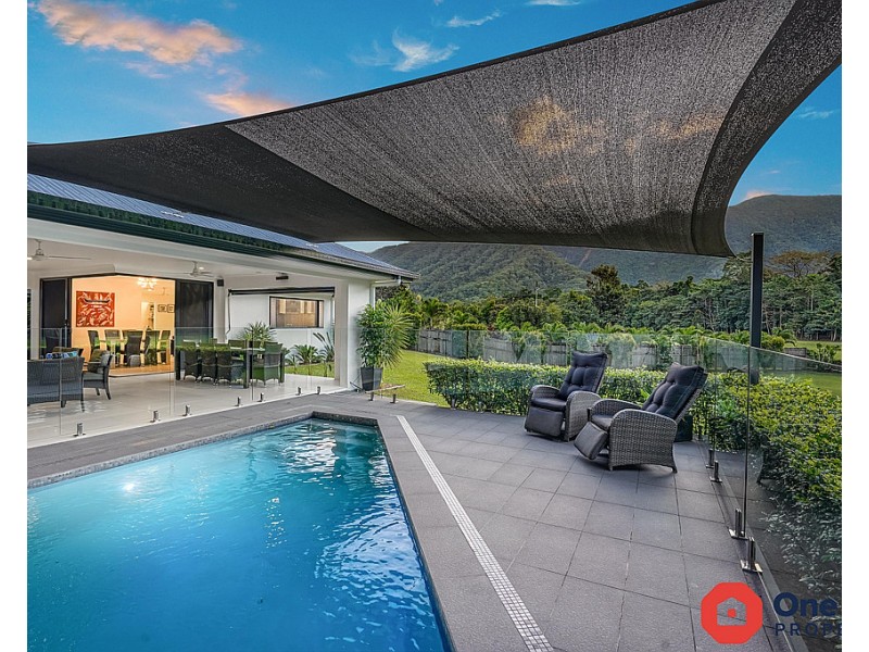 17 Sascha Close, Redlynch QLD 4870