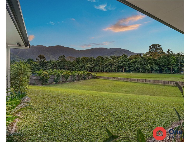 17 Sascha Close, Redlynch QLD 4870