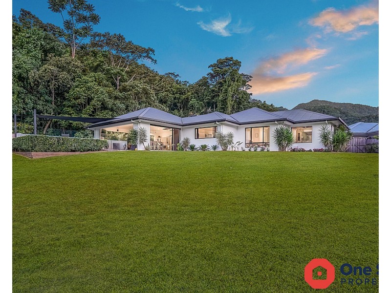 17 Sascha Close, Redlynch QLD 4870