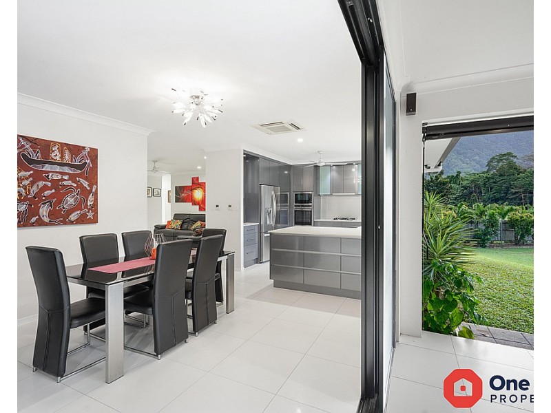 17 Sascha Close, Redlynch QLD 4870