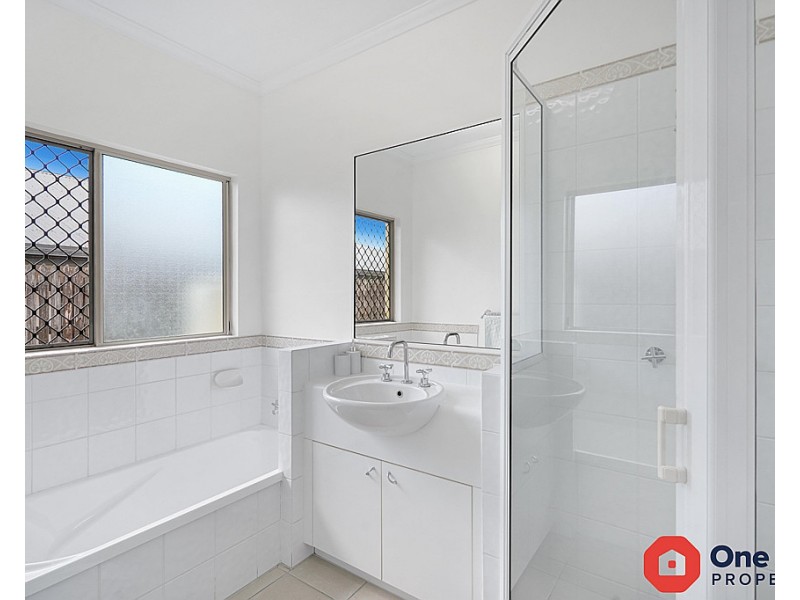 50 West Parkridge Drive, Brinsmead QLD 4870