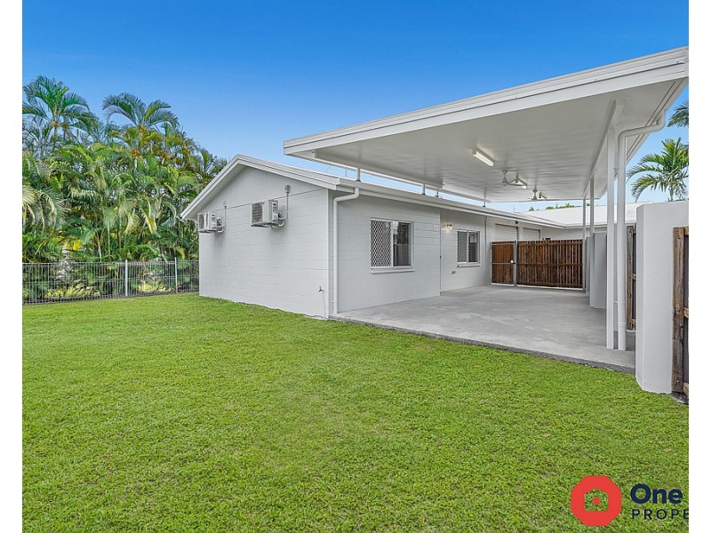 1 & 2/48 Leeuwin Crescent, Bentley Park QLD 4869