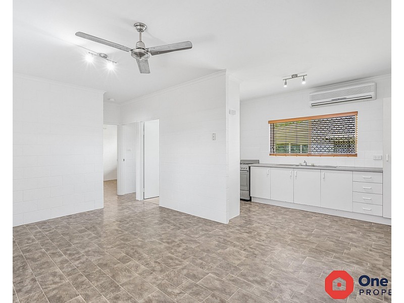1 & 2/48 Leeuwin Crescent, Bentley Park QLD 4869