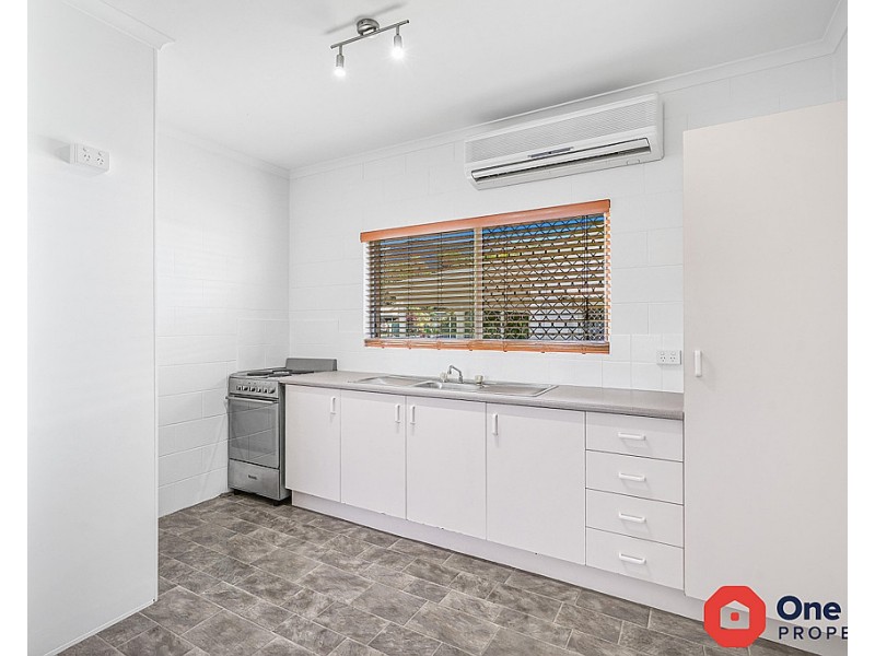 1 & 2/48 Leeuwin Crescent, Bentley Park QLD 4869