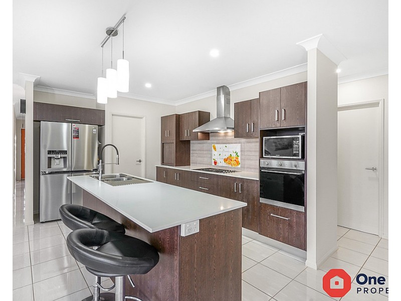 26 Halifax Drive, Redlynch QLD 4870