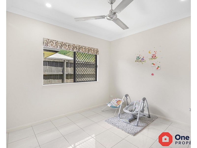 26 Halifax Drive, Redlynch QLD 4870