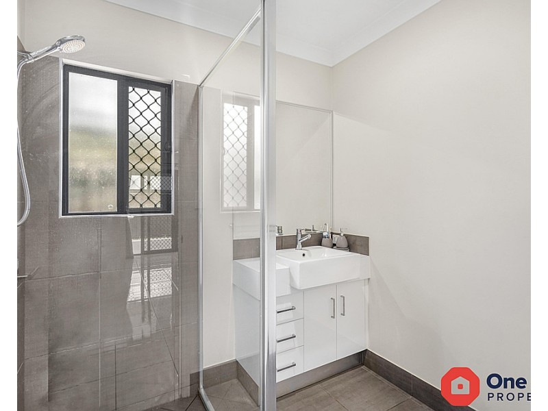 26 Halifax Drive, Redlynch QLD 4870