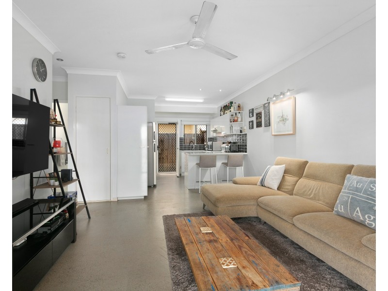 4/15 Ingham Court, Mooroobool QLD 4870