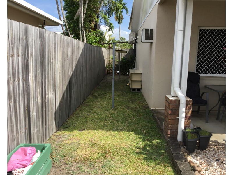 4/15 Ingham Court, Mooroobool QLD 4870